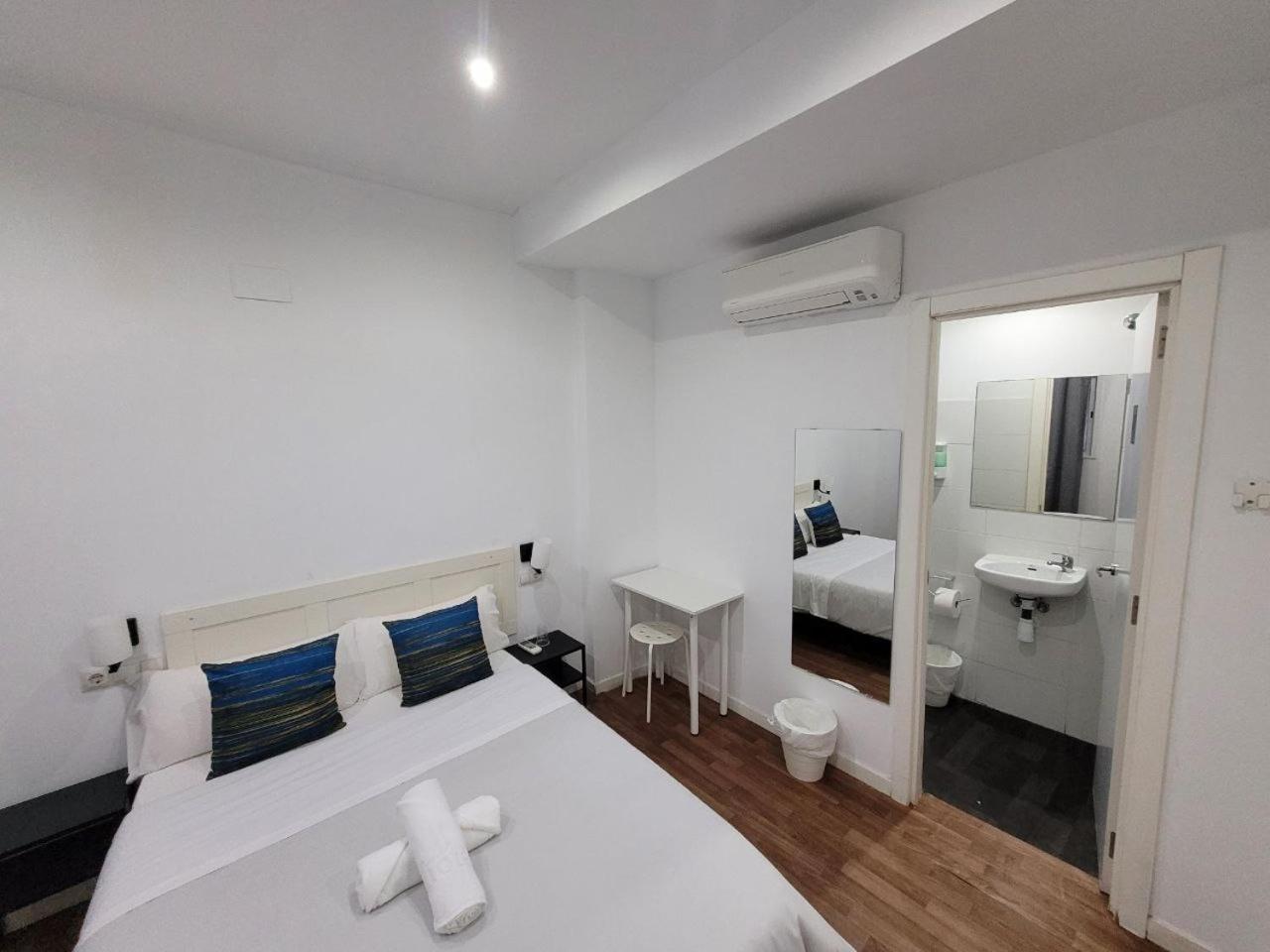 Ayz Frailes - Auto Check-In Property (Adults Only) Málaga Kültér fotó