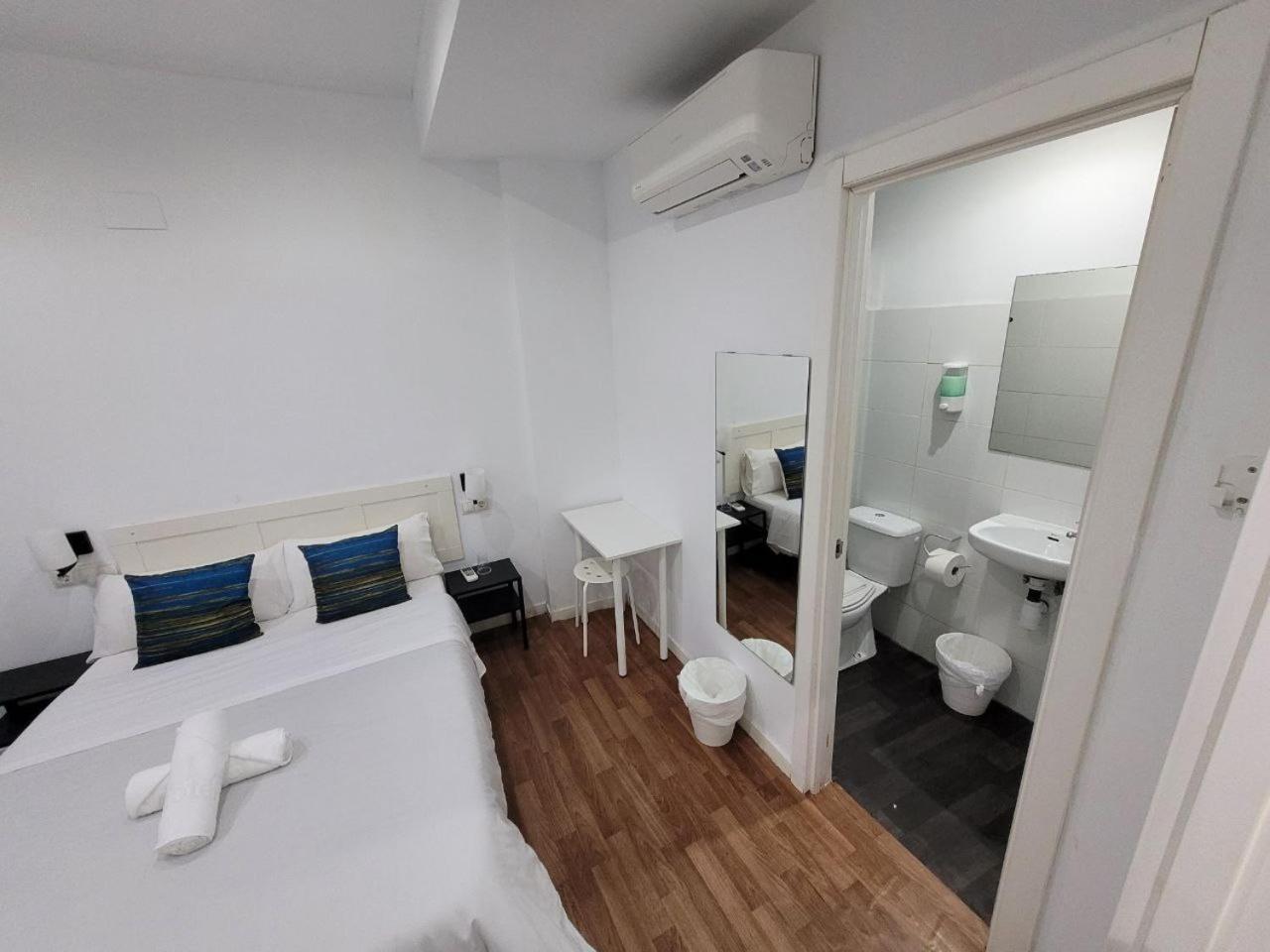 Ayz Frailes - Auto Check-In Property (Adults Only) Málaga Kültér fotó